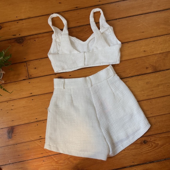 NWT Showpo twill ivory shirt and bralette set - Picture 6 of 10